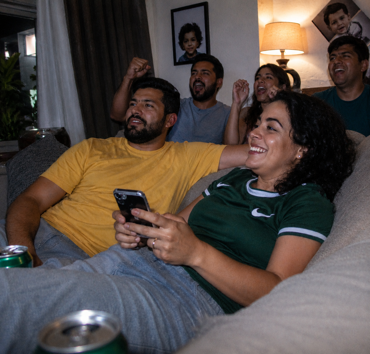 Aficionada disfrutando el partido sin estrés